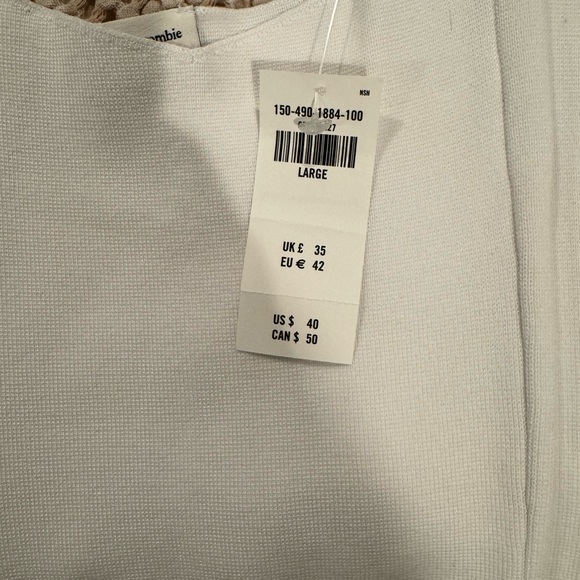Abercrombie White Sleeveless Women's Top - Picture 3 of 3